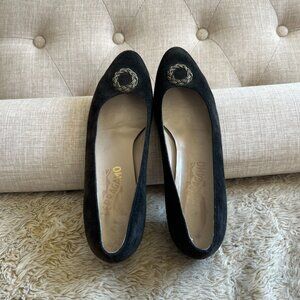Velvet Ferragamo Vera Pump - Size 10